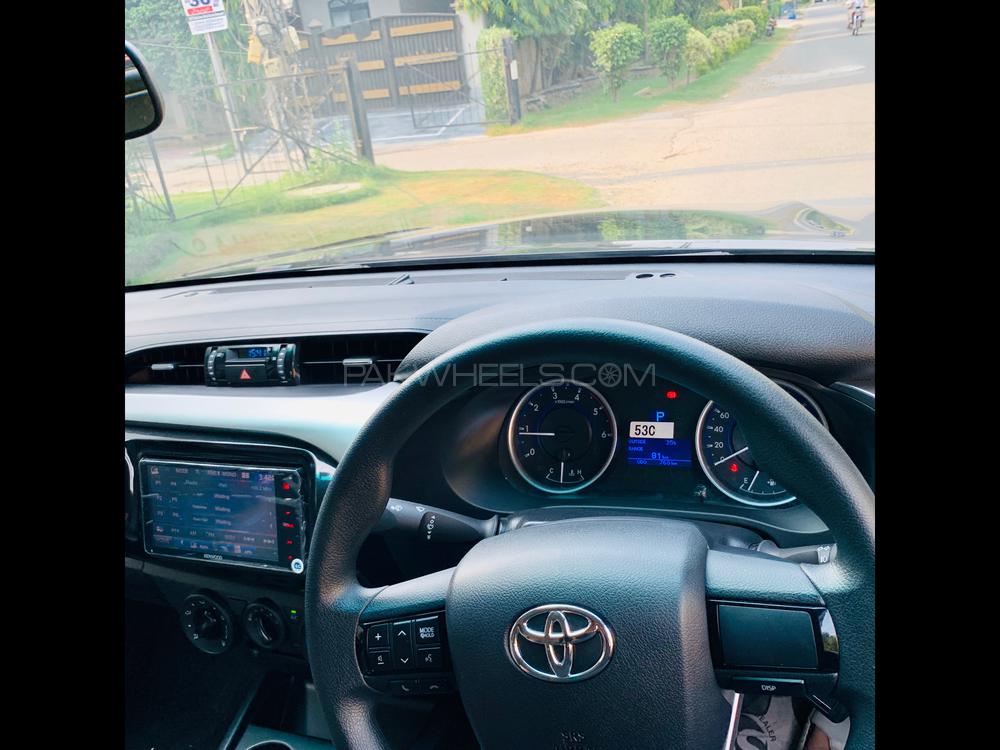Toyota Hilux 2019 for Sale in Lahore Toyota Hilux 2019 for Sale in Lahore Image-11