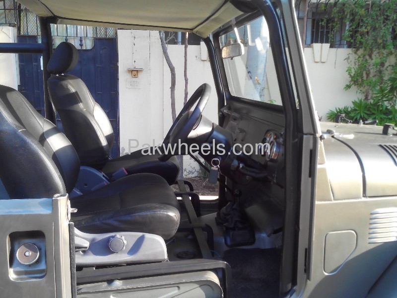 Toyota Land Cruiser 1979 for Sale in Karachi Toyota Land Cruiser 1979 for Sale in Karachi Image-6