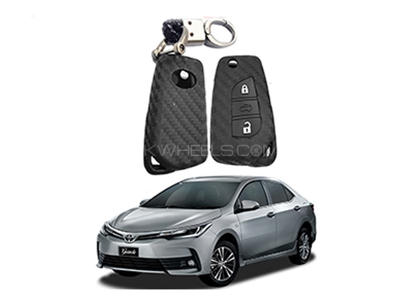 Carbon Fiber Style Key Cover With Rob Keychain For Toyota Corolla 2017-2019 Image-1