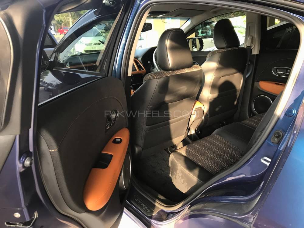 Honda Vezel 2016 for Sale in Rawalpindi Honda Vezel 2016 for Sale in Rawalpindi Image-10