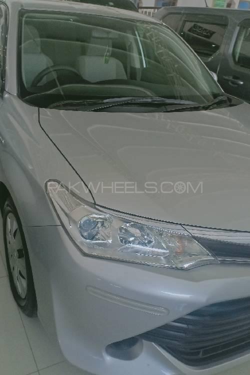 Toyota Corolla Axio 2015 for Sale in Nowshera cantt Image-1