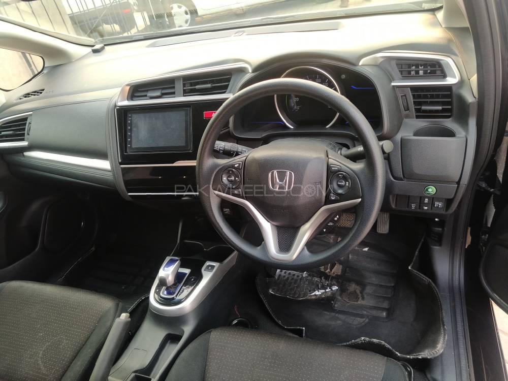 Honda Fit 2015 for Sale in Gujranwala Honda Fit 2015 for Sale in Gujranwala Image-13