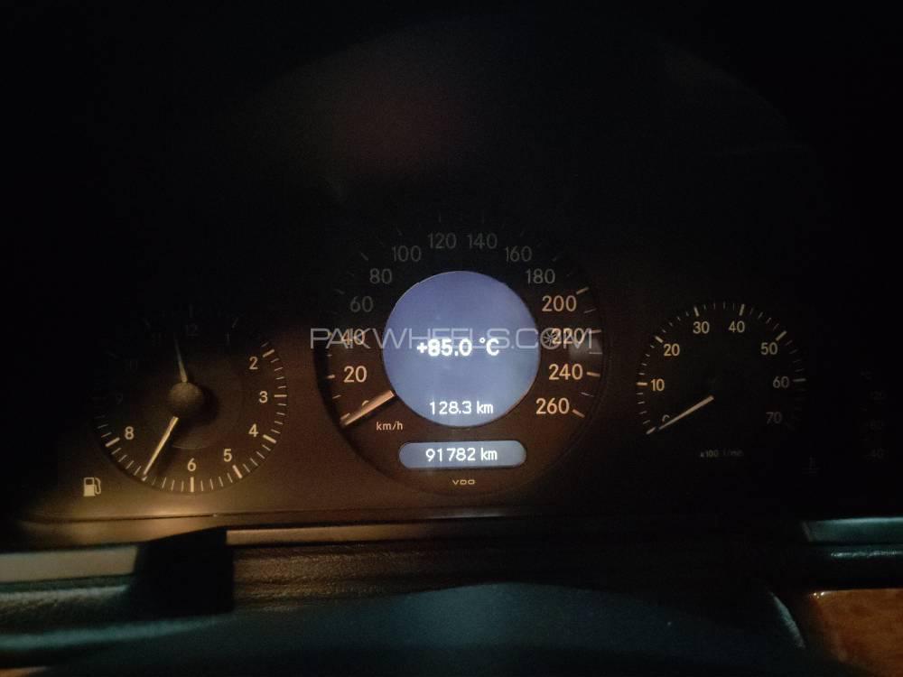 Mercedes Benz E Class 2007 for Sale in Bannu Mercedes Benz E Class 2007 for Sale in Bannu Image-13