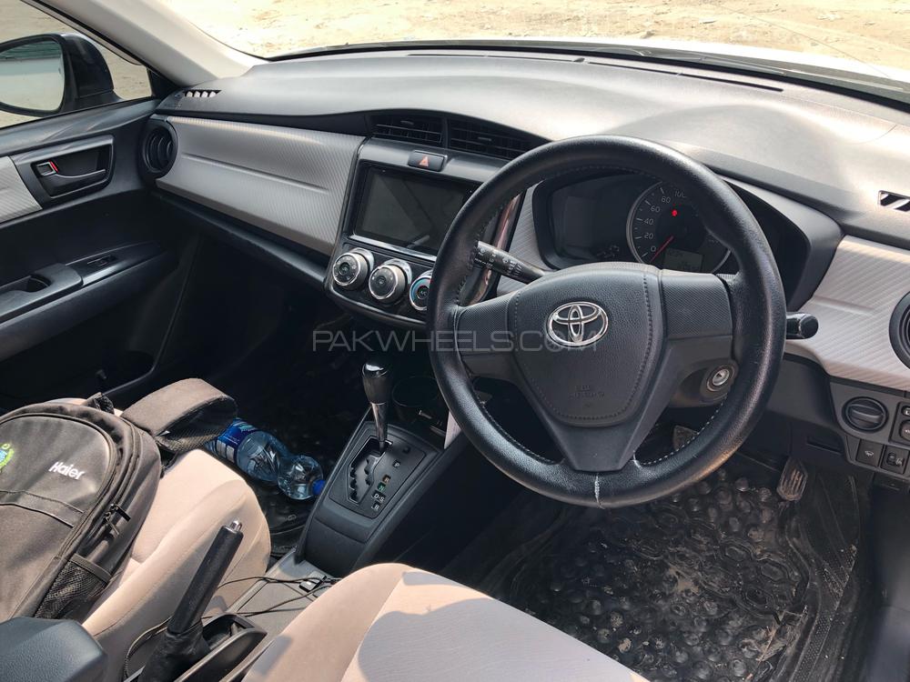 Toyota Corolla Axio 2012 for Sale in Abbottabad Image-1