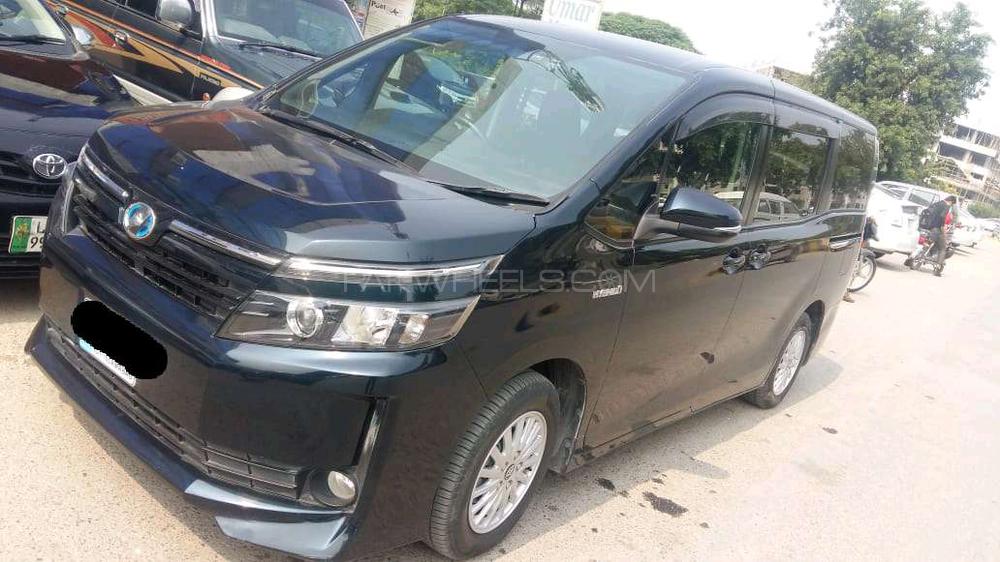 Toyota Voxy 2015 for Sale in Islamabad Toyota Voxy 2015 for Sale in Islamabad Image-2