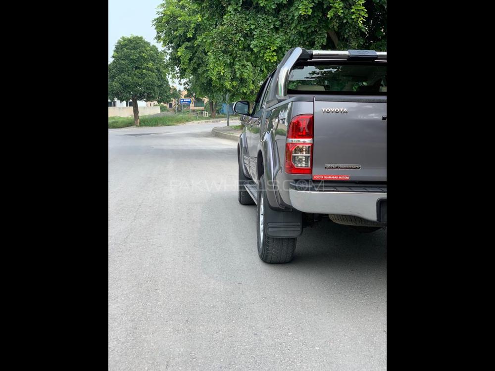 Toyota Hilux 2016 for Sale in Islamabad Toyota Hilux 2016 for Sale in Islamabad Image-13