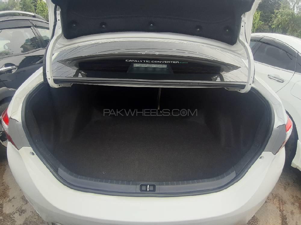 Toyota Corolla 2015 for Sale in Lahore Toyota Corolla 2015 for Sale in Lahore Image-7