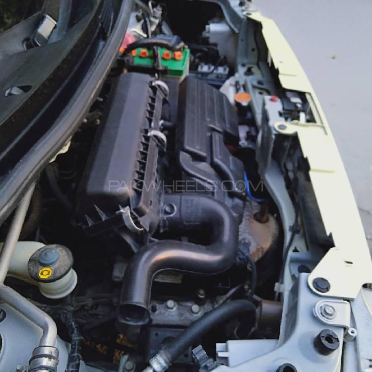 Toyota Pixis Space 2013 for Sale in Peshawar Toyota Pixis Space 2013 for Sale in Peshawar Image-2