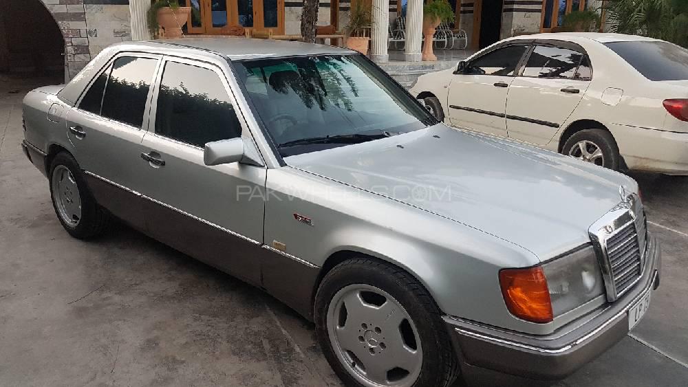 Mercedes Benz E Class 1993 for Sale in Mardan Mercedes Benz E Class 1993 for Sale in Mardan Image-11