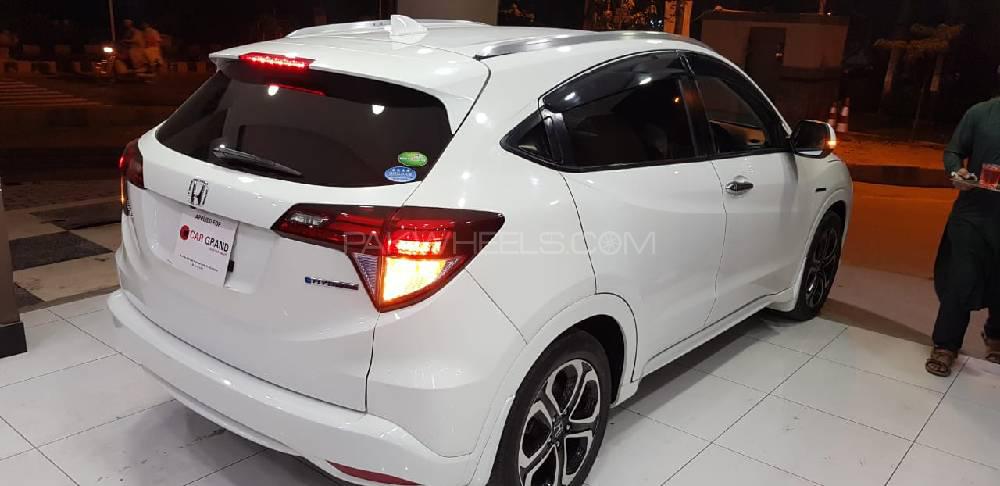 Honda Vezel 2015 for Sale in Peshawar Honda Vezel 2015 for Sale in Peshawar Image-8