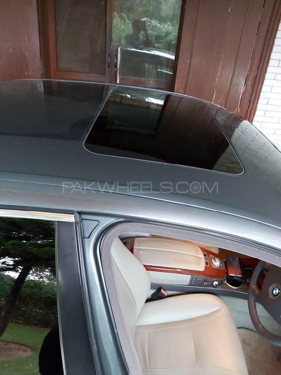 BMW 7 Series 2003 for Sale in Islamabad BMW 7 Series 2003 for Sale in Islamabad Image-17