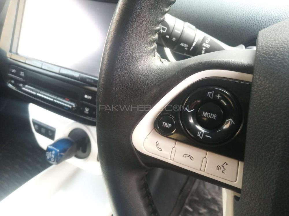 Toyota Prius 2016 for Sale in Faisalabad Toyota Prius 2016 for Sale in Faisalabad Image-9