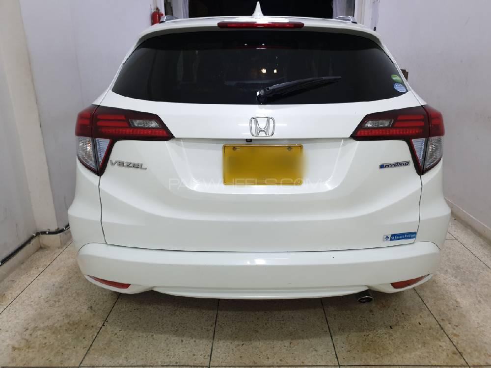 Honda Vezel 2015 for Sale in Karachi Honda Vezel 2015 for Sale in Karachi Image-3