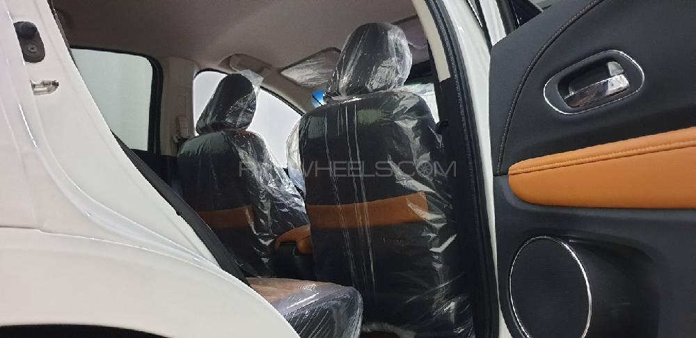 Honda Vezel 2015 for Sale in Karachi Honda Vezel 2015 for Sale in Karachi Image-15