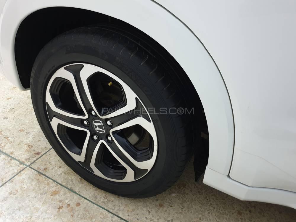Honda Vezel 2015 for Sale in Karachi Honda Vezel 2015 for Sale in Karachi Image-16