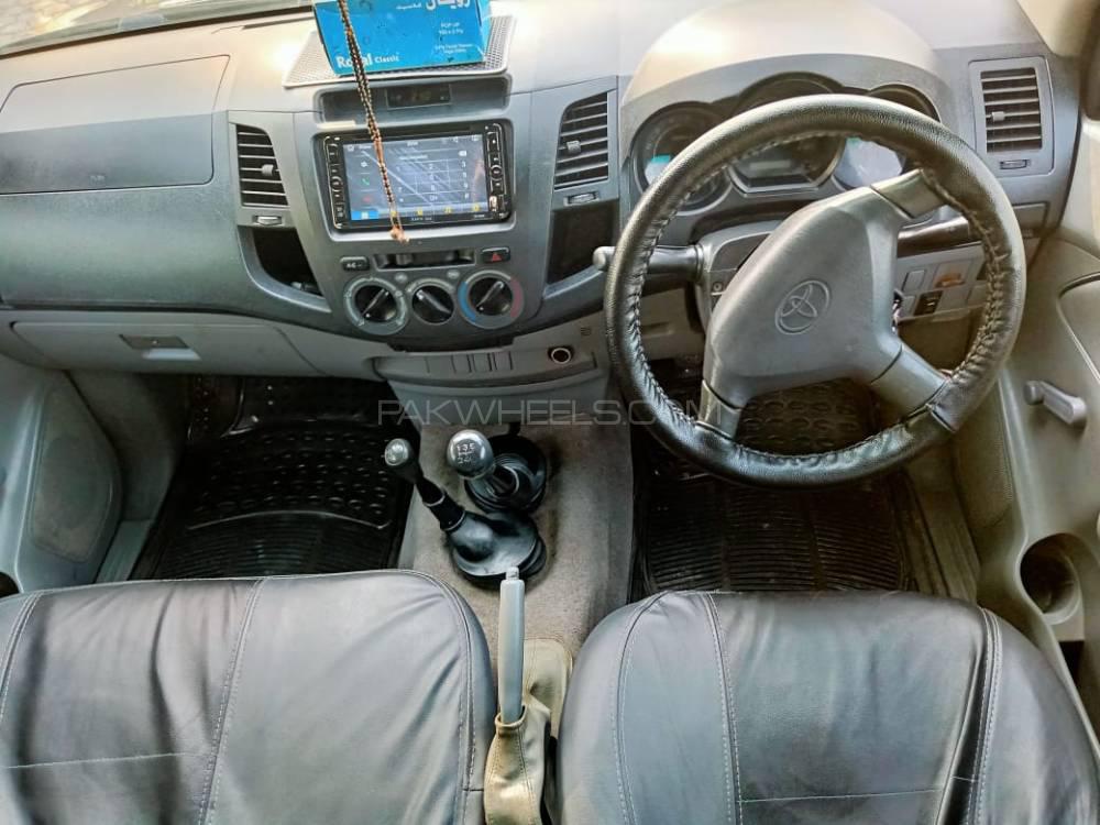 Toyota Hilux 2007 for Sale in Islamabad Toyota Hilux 2007 for Sale in Islamabad Image-4