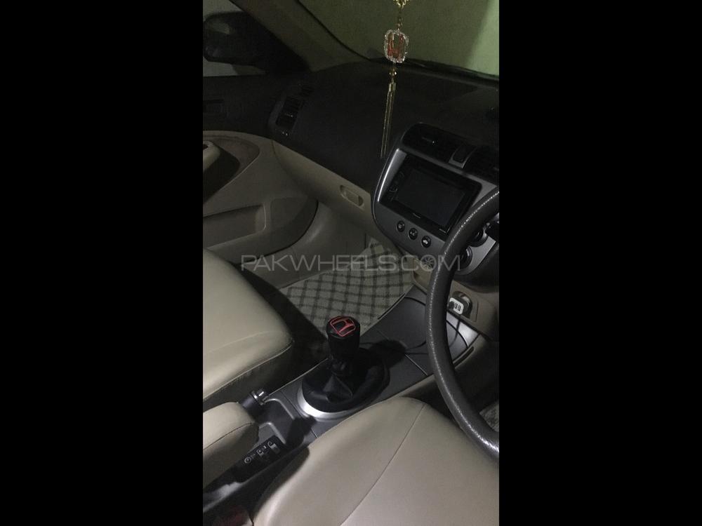 Honda Civic 2005 for Sale in Gujrat Honda Civic 2005 for Sale in Gujrat Image-6