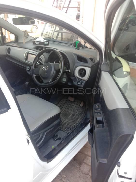 Toyota Vitz 2013 for Sale in Sargodha Toyota Vitz 2013 for Sale in Sargodha Image-4
