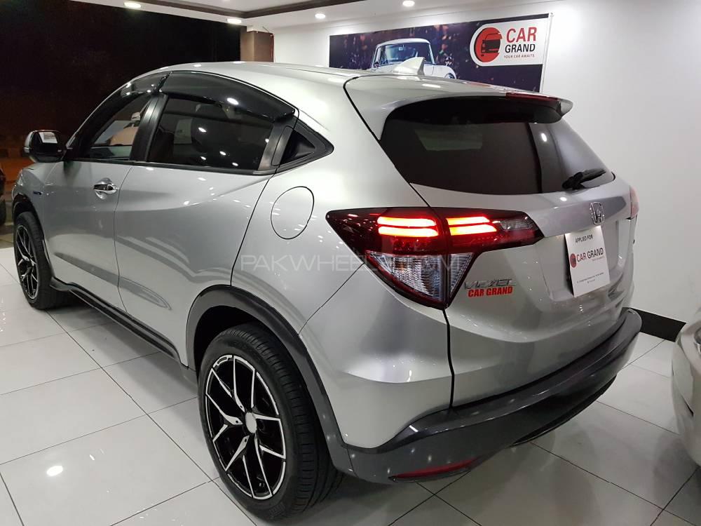 Honda Vezel 2014 for Sale in Peshawar Honda Vezel 2014 for Sale in Peshawar Image-11