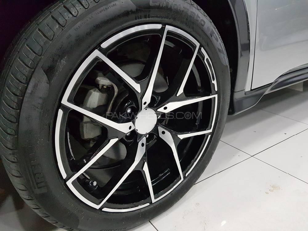 Honda Vezel 2014 for Sale in Peshawar Honda Vezel 2014 for Sale in Peshawar Image-16