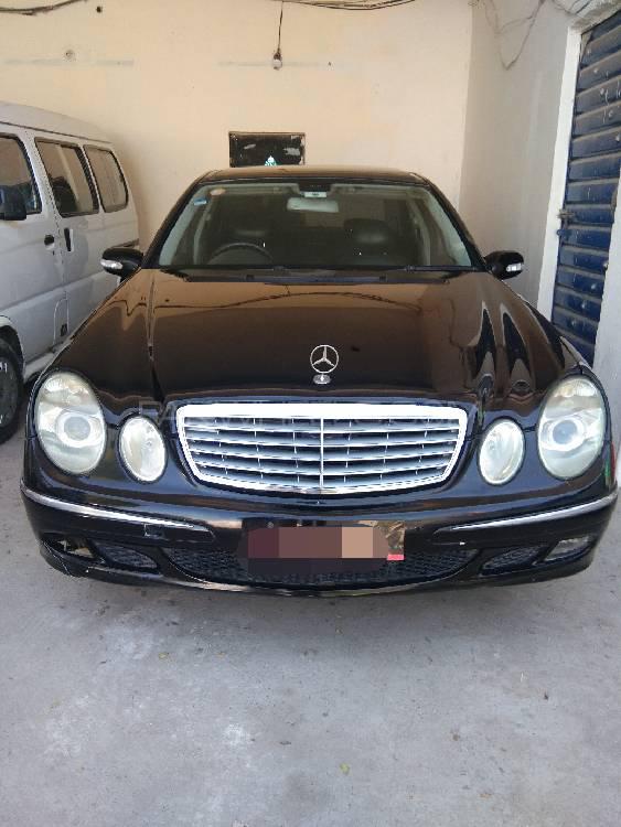 Mercedes Benz E Class 2005 for Sale in Chakwal Image-1