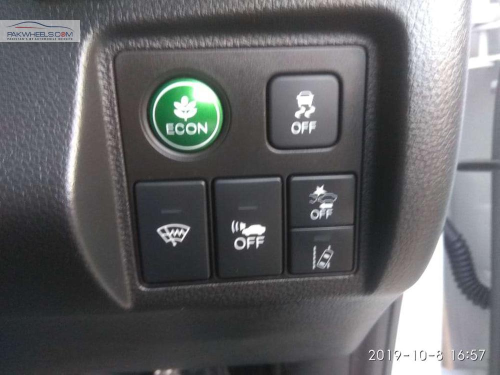 Honda Vezel 2018 for Sale in Lahore Honda Vezel 2018 for Sale in Lahore Image-14