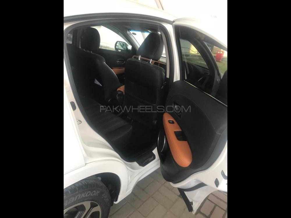 Honda Vezel 2015 for Sale in Islamabad Honda Vezel 2015 for Sale in Islamabad Image-11