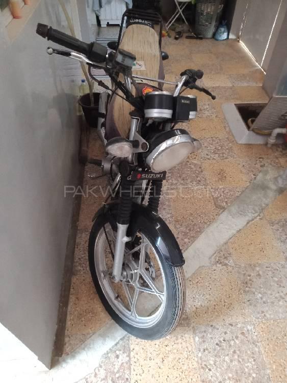 Suzuki GS 150 SE 2016 for Sale Suzuki GS 150 SE 2016 for Sale Image-2