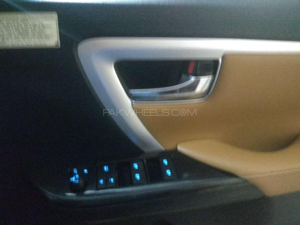 Toyota Fortuner 2018 for Sale in Karachi Toyota Fortuner 2018 for Sale in Karachi Image-8