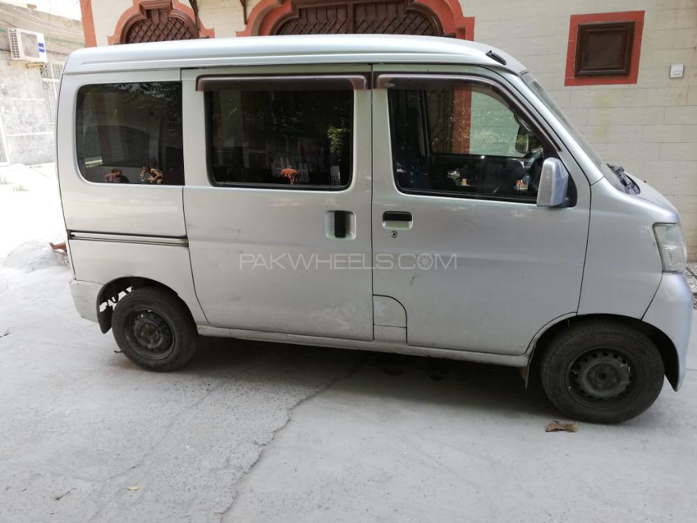 Daihatsu Hijet 2011 for Sale in Lahore Daihatsu Hijet 2011 for Sale in Lahore Image-2