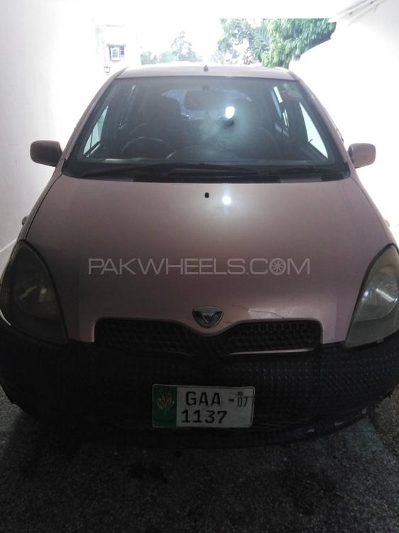 Toyota Vitz 2007 for Sale in Sialkot Image-1