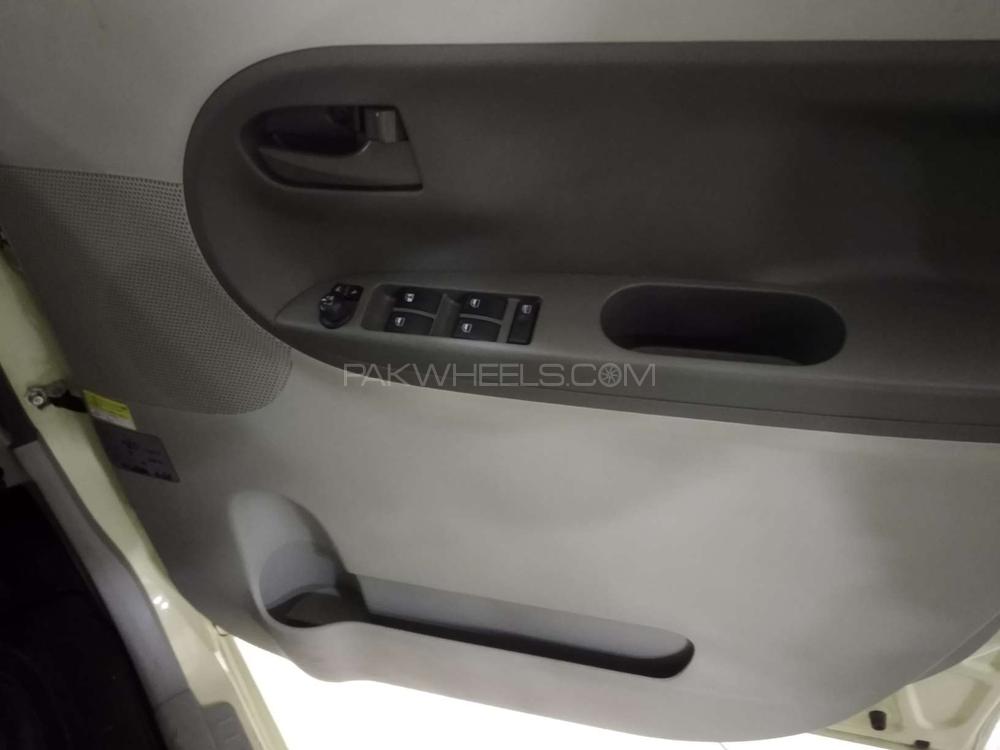 Daihatsu Tanto 2015 for Sale in Lahore Daihatsu Tanto 2015 for Sale in Lahore Image-3