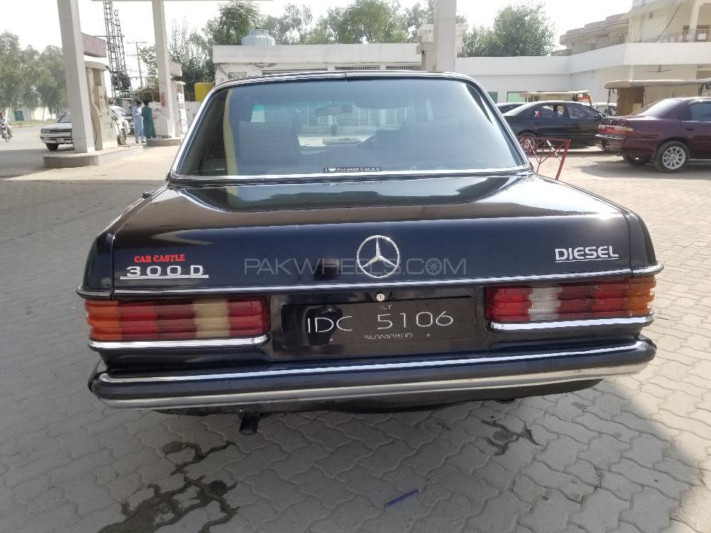 Mercedes Benz 200 D 1982 for Sale in Swabi Mercedes Benz 200 D 1982 for Sale in Swabi Image-14