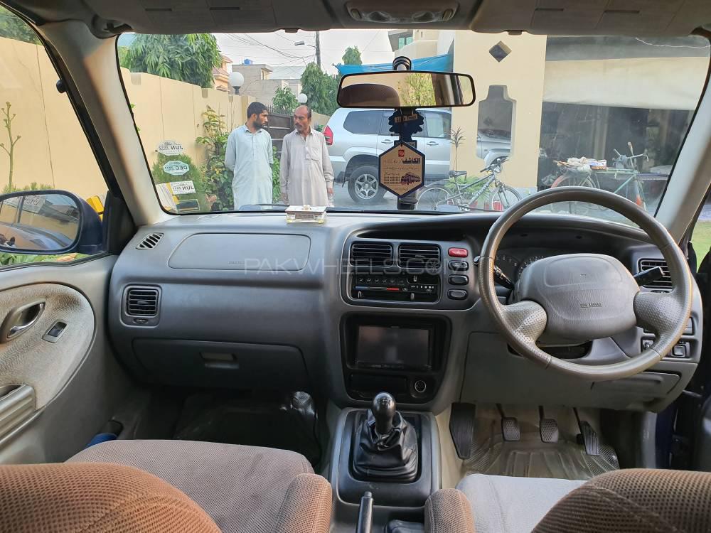 Suzuki Vitara 2003 for Sale in Lahore Suzuki Vitara 2003 for Sale in Lahore Image-11
