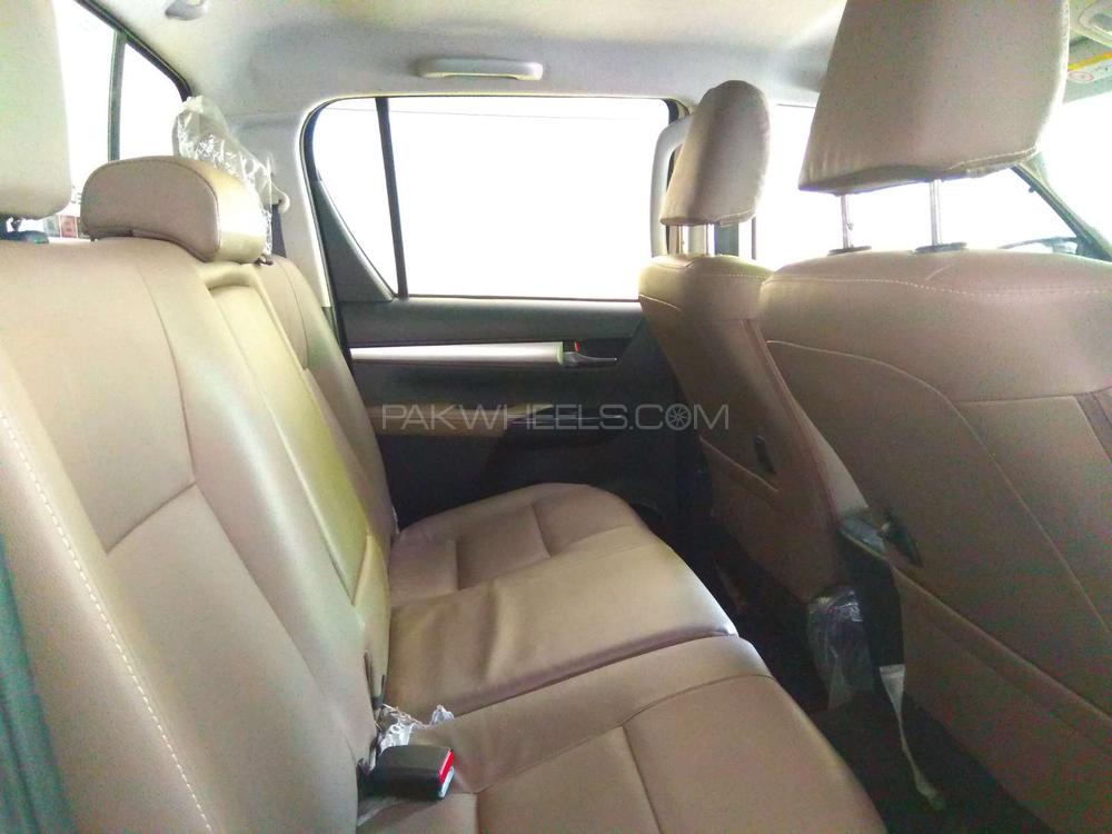 Toyota Hilux 2018 for Sale in Lahore Toyota Hilux 2018 for Sale in Lahore Image-10