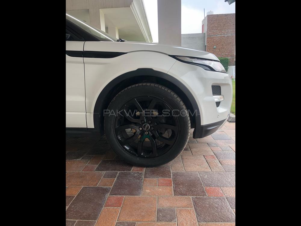 Range Rover Evoque 2011 for Sale in Lahore Range Rover Evoque 2011 for Sale in Lahore Image-3
