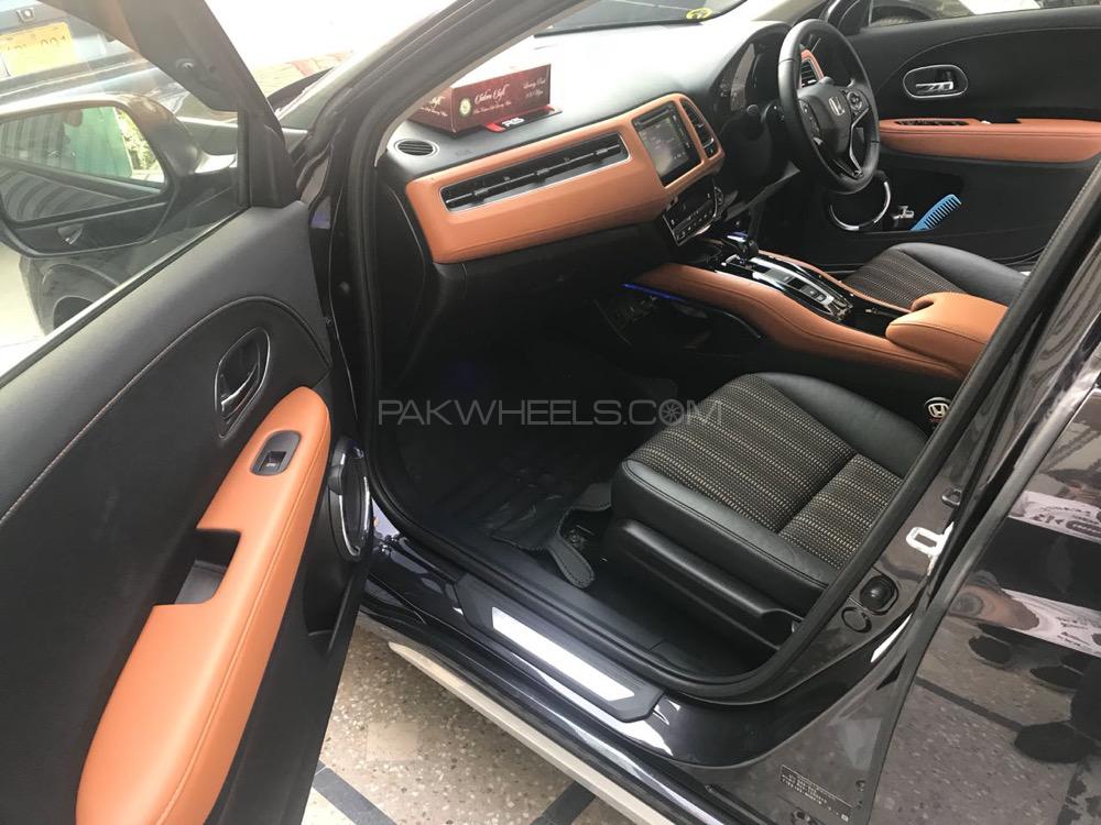 Honda Vezel 2017 for Sale in Lahore Honda Vezel 2017 for Sale in Lahore Image-7
