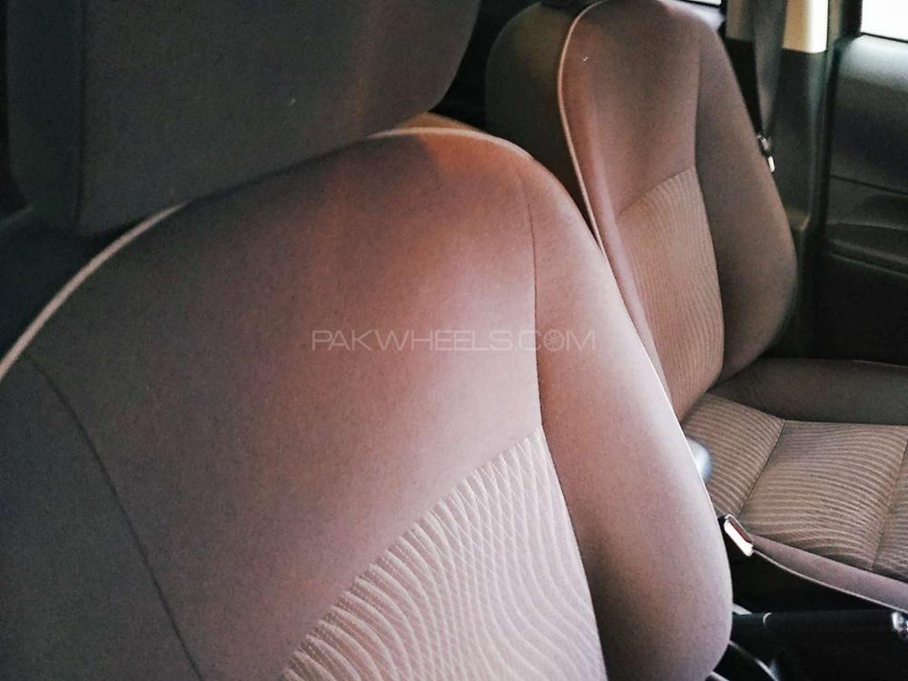 Toyota Aqua 2016 for Sale in Rawalpindi Toyota Aqua 2016 for Sale in Rawalpindi Image-7