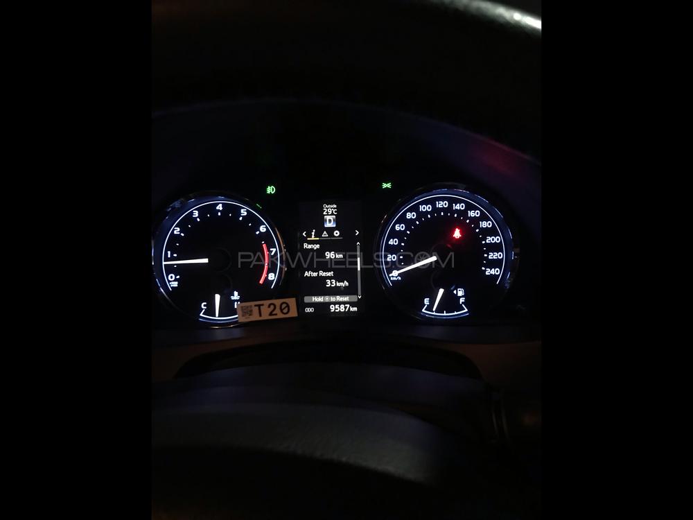 Toyota Corolla 2019 for Sale in Peshawar Toyota Corolla 2019 for Sale in Peshawar Image-3