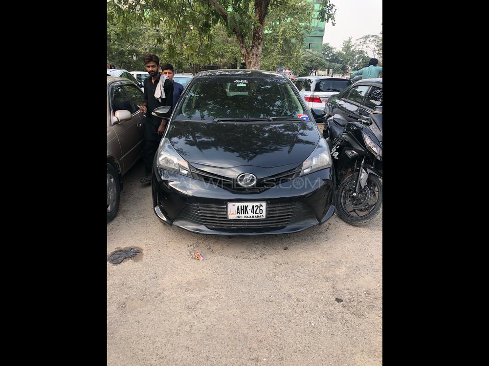 Toyota Vitz 2015 for Sale in Islamabad Image-1