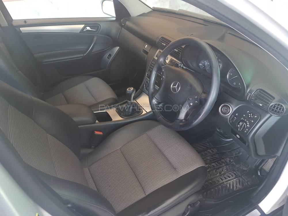 مرسڈیز بینز سی کلاس 2006 for Sale in پشاور مرسڈیز بینز سی کلاس 2006 for Sale in پشاور Image-4