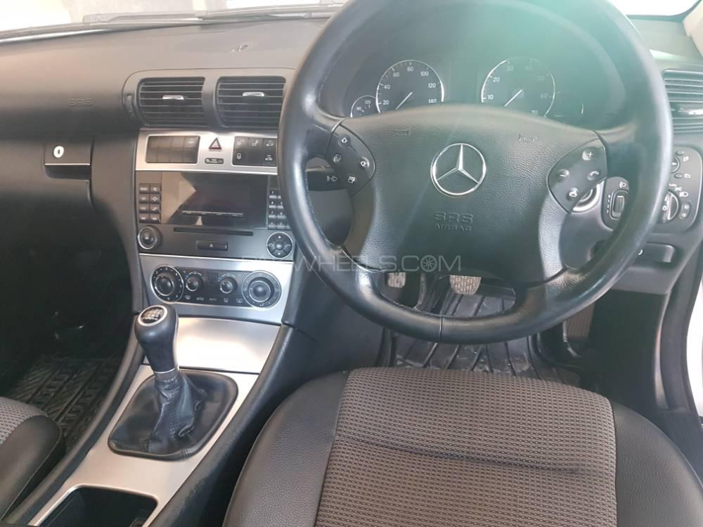 مرسڈیز بینز سی کلاس 2006 for Sale in پشاور مرسڈیز بینز سی کلاس 2006 for Sale in پشاور Image-6