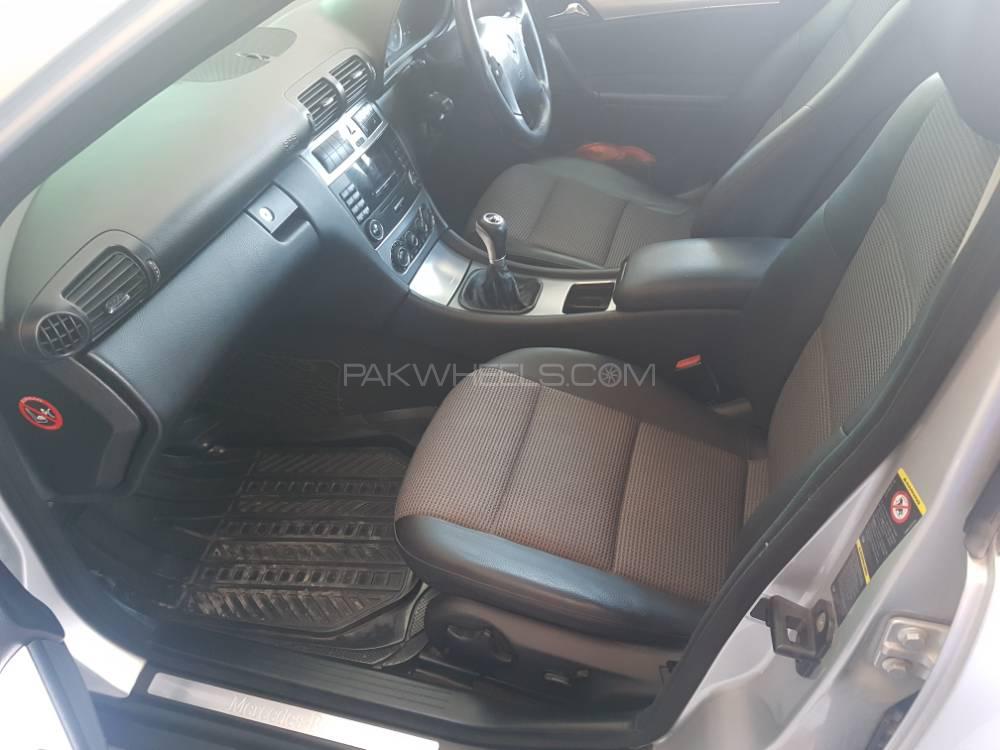 مرسڈیز بینز سی کلاس 2006 for Sale in پشاور مرسڈیز بینز سی کلاس 2006 for Sale in پشاور Image-13