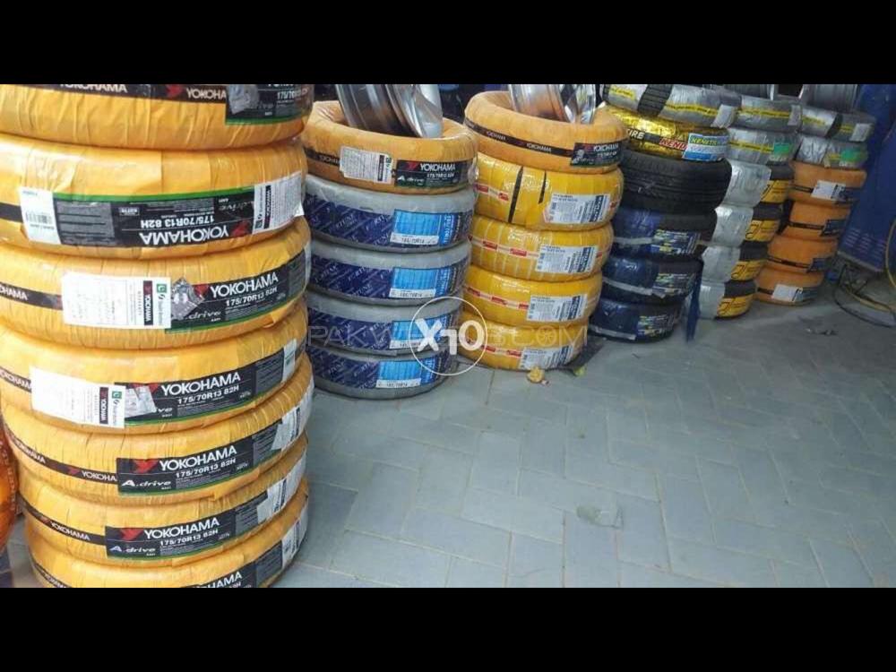 All types of branded tyres on discounted rates. Image-1