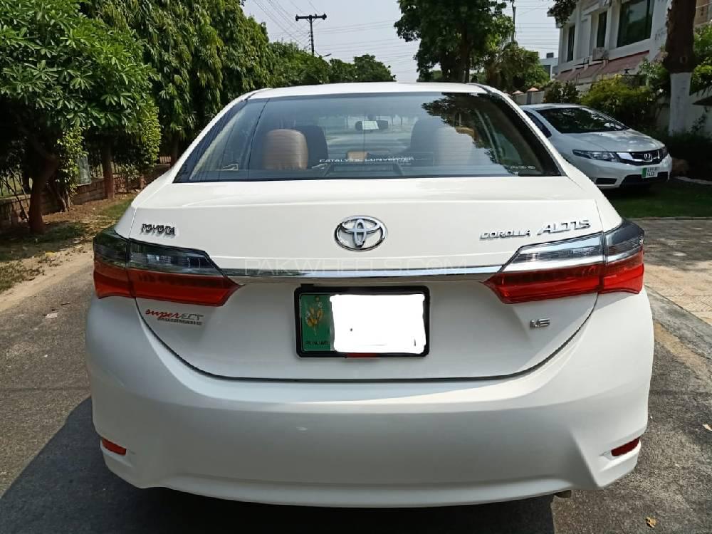 Toyota Corolla 2019 for Sale in Lahore Toyota Corolla 2019 for Sale in Lahore Image-13