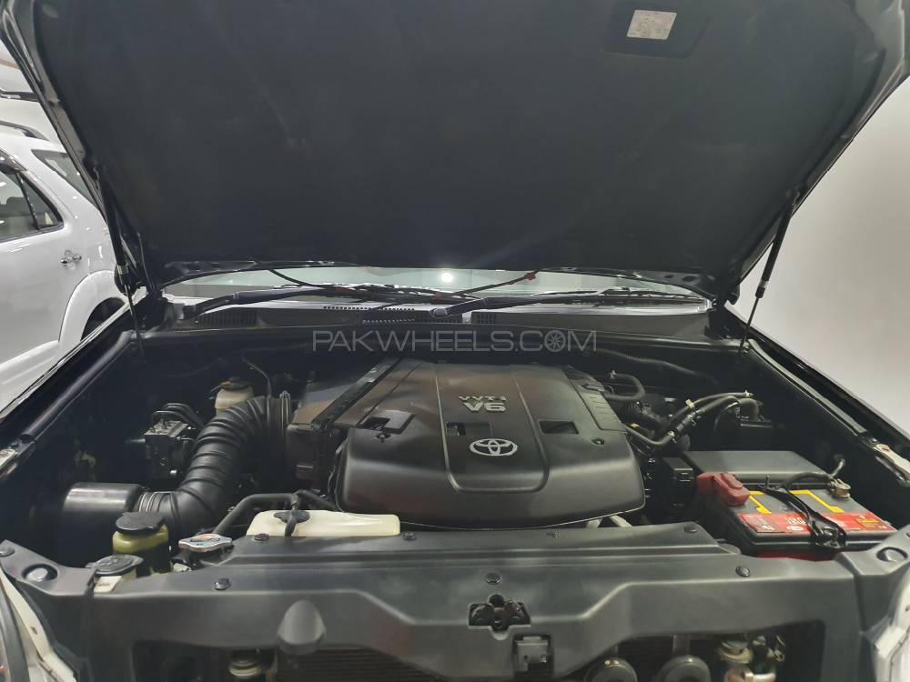 Toyota Prado 2005 for Sale in Peshawar Toyota Prado 2005 for Sale in Peshawar Image-9