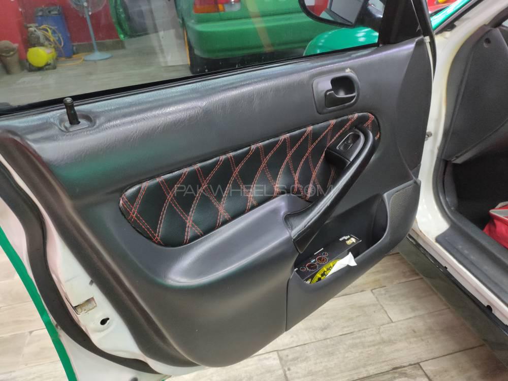 Honda Civic 2000 for Sale in Lahore Honda Civic 2000 for Sale in Lahore Image-13