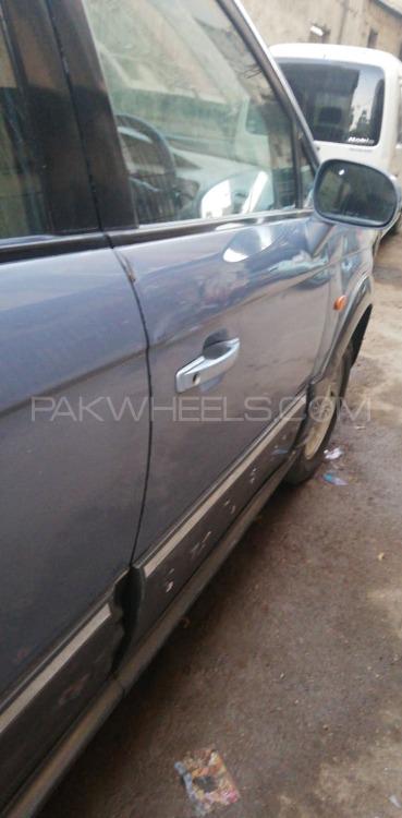 SsangYong Stavic 2005 for Sale in Karachi SsangYong Stavic 2005 for Sale in Karachi Image-5
