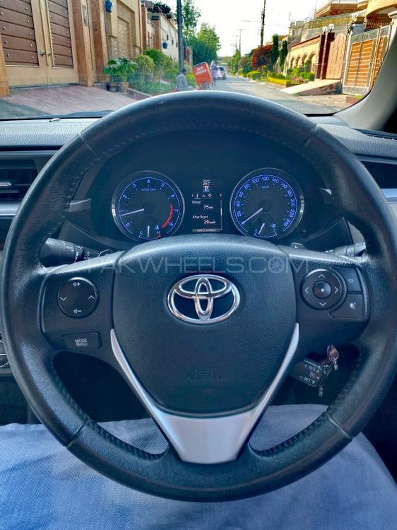 Toyota Corolla 2017 for Sale in Peshawar Toyota Corolla 2017 for Sale in Peshawar Image-6
