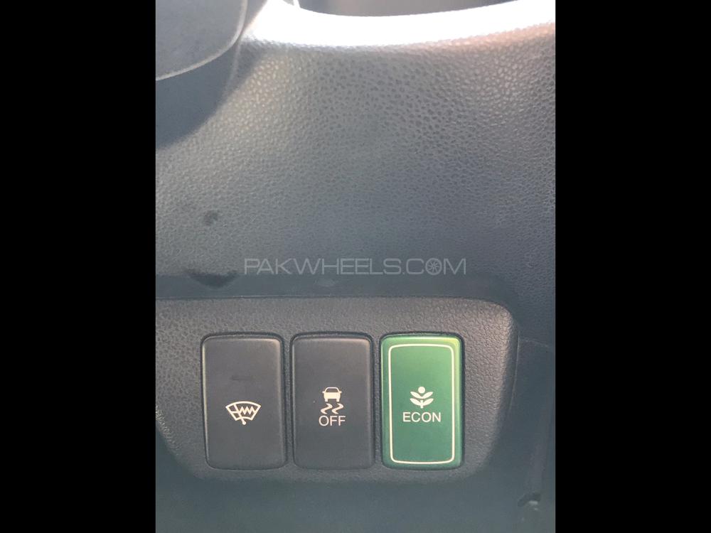 Honda Fit 2013 for Sale in Hyderabad Honda Fit 2013 for Sale in Hyderabad Image-11